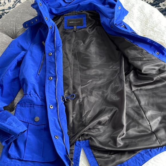 BCBGMaxAzria Raincoat Jacket w/hood - Picture 6 of 12